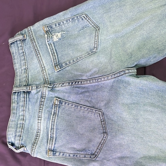 Fashion Nova distressed Mom jeans - Picture 2 of 2